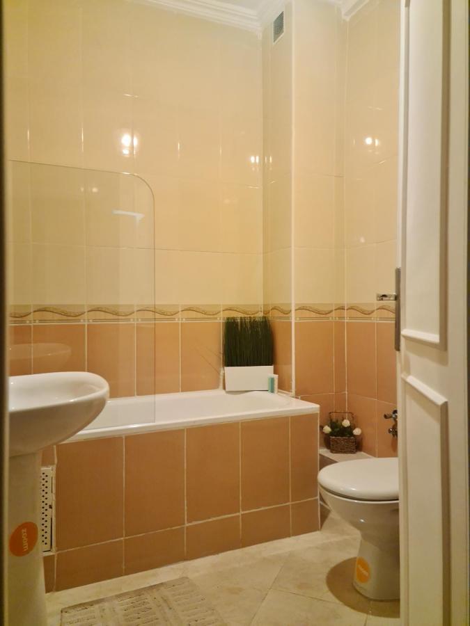 Superbe Appartement à 2 Min de la gare de Tanger et à 5 min de la plage Malabata Exterior foto